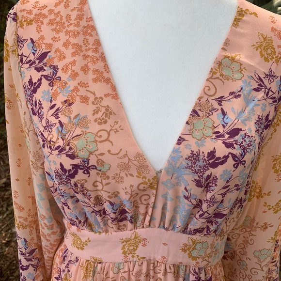Beautiful WAYF peach floral boho dress - Picture 2 of 8